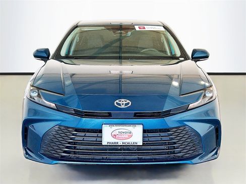 Used 2026 Toyota Camry LE image 2