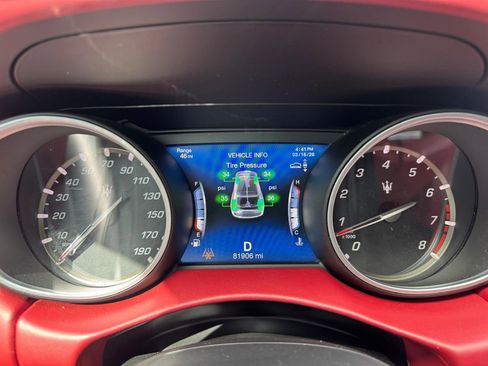 Used 2018 Maserati Levante GranLusso image 37