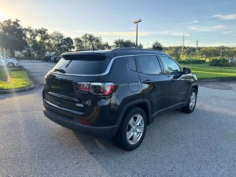 Used 2022 Jeep Compass Latitude w/ Sun and Sound Group FWD image 7