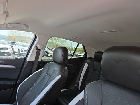 Used 2024 Buick Envision Sport Touring AWD/4WD image 23