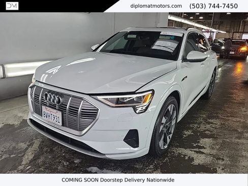 Used 2021 Audi e-tron Premium Plus w/ Premium Plus Package image 1