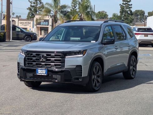 New 2026 Honda Pilot Sport image 3