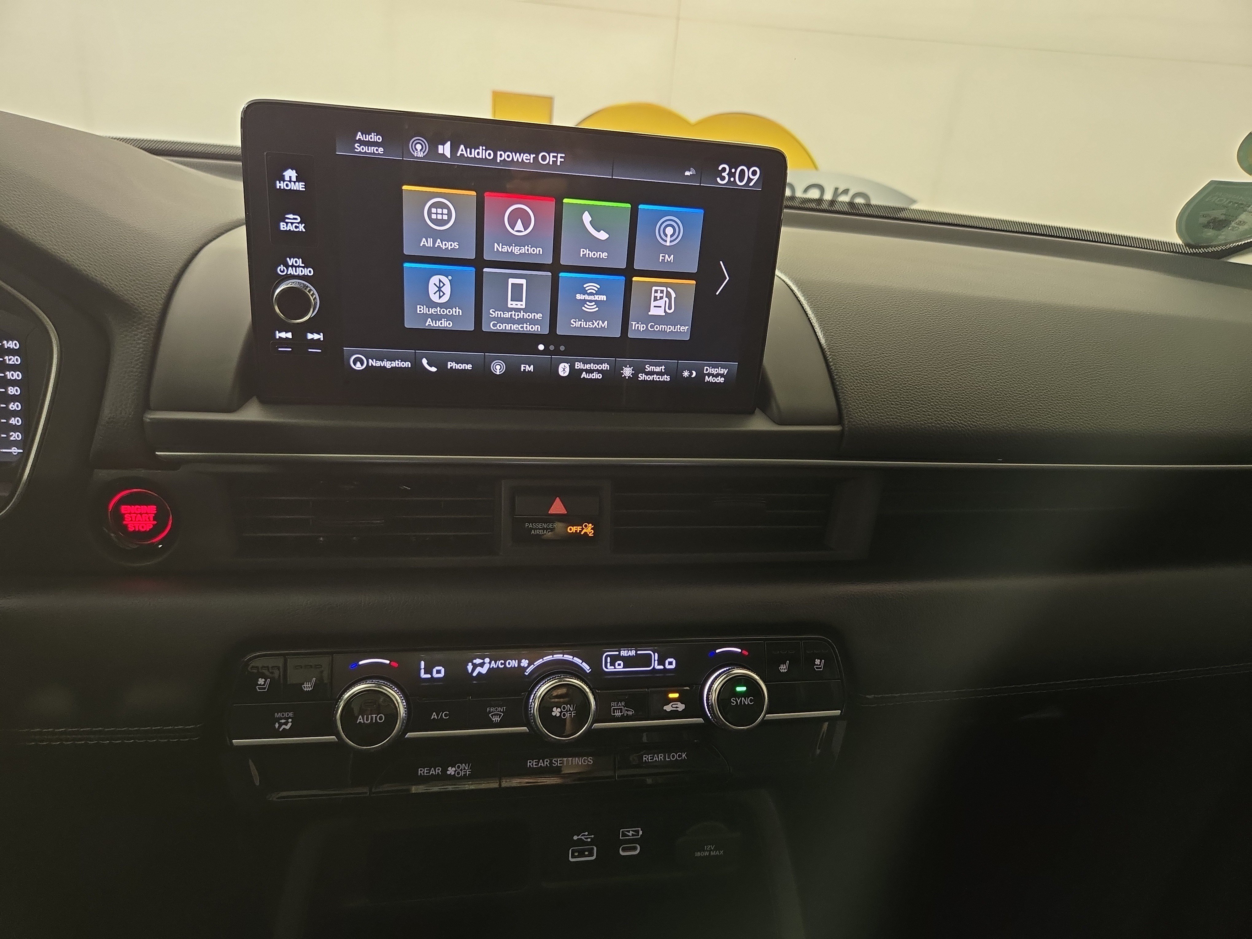 Used 2025 Honda Pilot Elite image 24