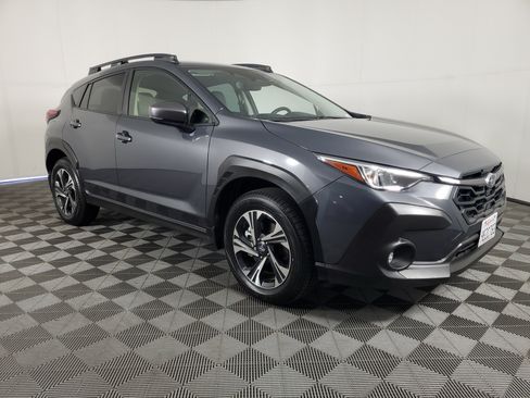 Used 2024 Subaru Crosstrek 2.0i Premium AWD/4WD image 2