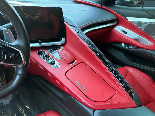 Used 2022 Chevrolet Corvette Stingray Premium Conv w/ Z51 Performance Package RWD image 8