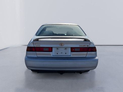 Used 1997 Toyota Camry LE image 5