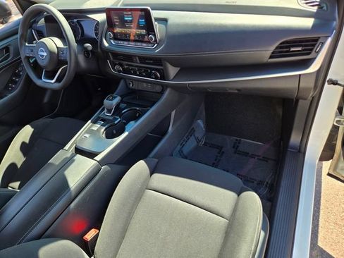 Used 2024 Nissan Rogue S FWD image 21