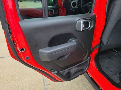 Used 2025 Jeep Wrangler Unlimited Sport S 4xe AWD/4WD image 31