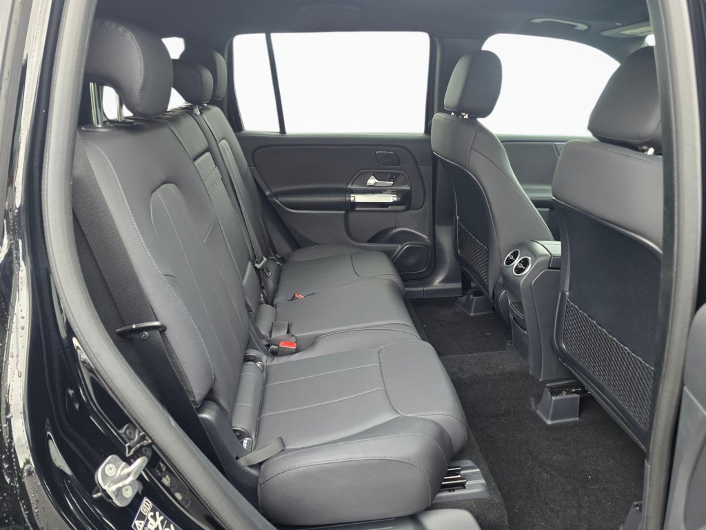 New 2026 Mercedes-Benz GLB 250 4MATIC image 21