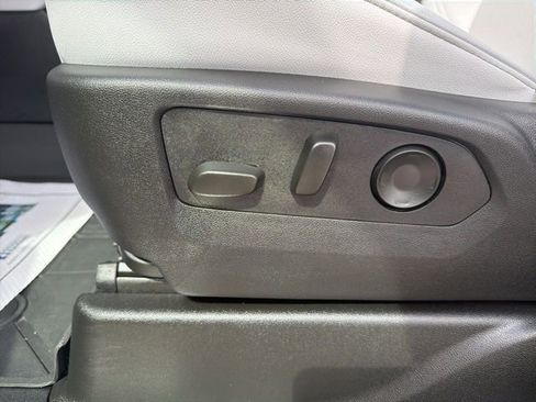 Used 2025 Chevrolet Tahoe Premier w/ Sun And Tow Package image 15