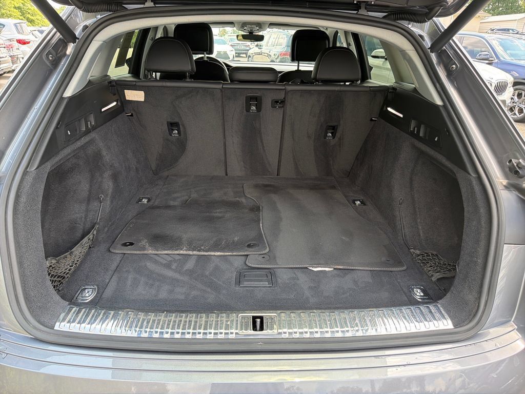 Used 2019 Audi e-tron Premium Plus AWD/4WD image 18