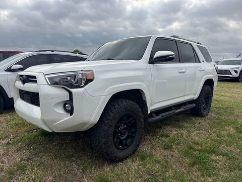 Used 2022 Toyota 4Runner SR5 Premium image 1