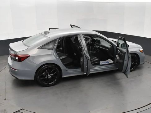 Used 2025 Honda Civic Sport image 6
