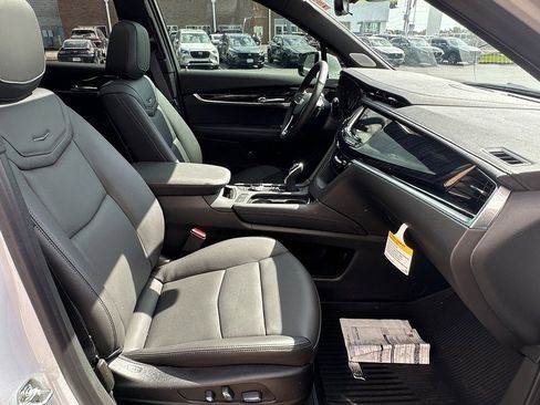New 2025 Cadillac XT6 Premium Luxury w/ Technology Package image 16