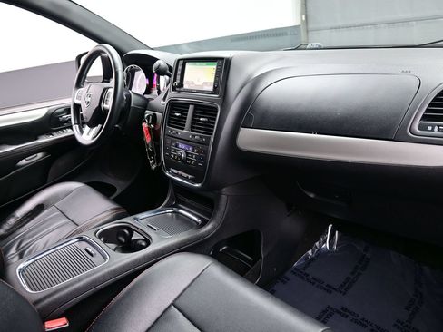 Used 2017 Dodge Grand Caravan GT FWD image 15