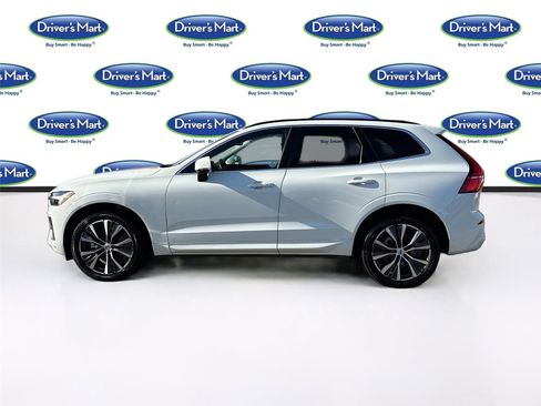 Used 2022 Volvo XC60 B5 Momentum w/ Protection Package Premier FWD image 4