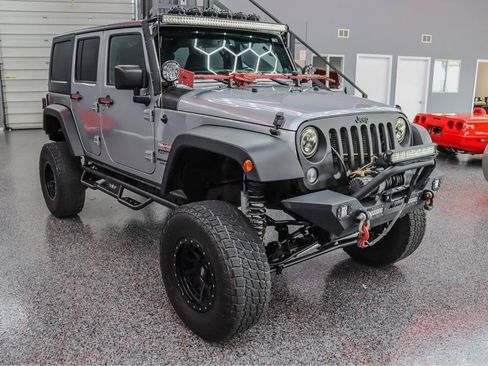 Used 2014 Jeep Wrangler Unlimited Sport w/ Quick Order Package 24S AWD/4WD image 1