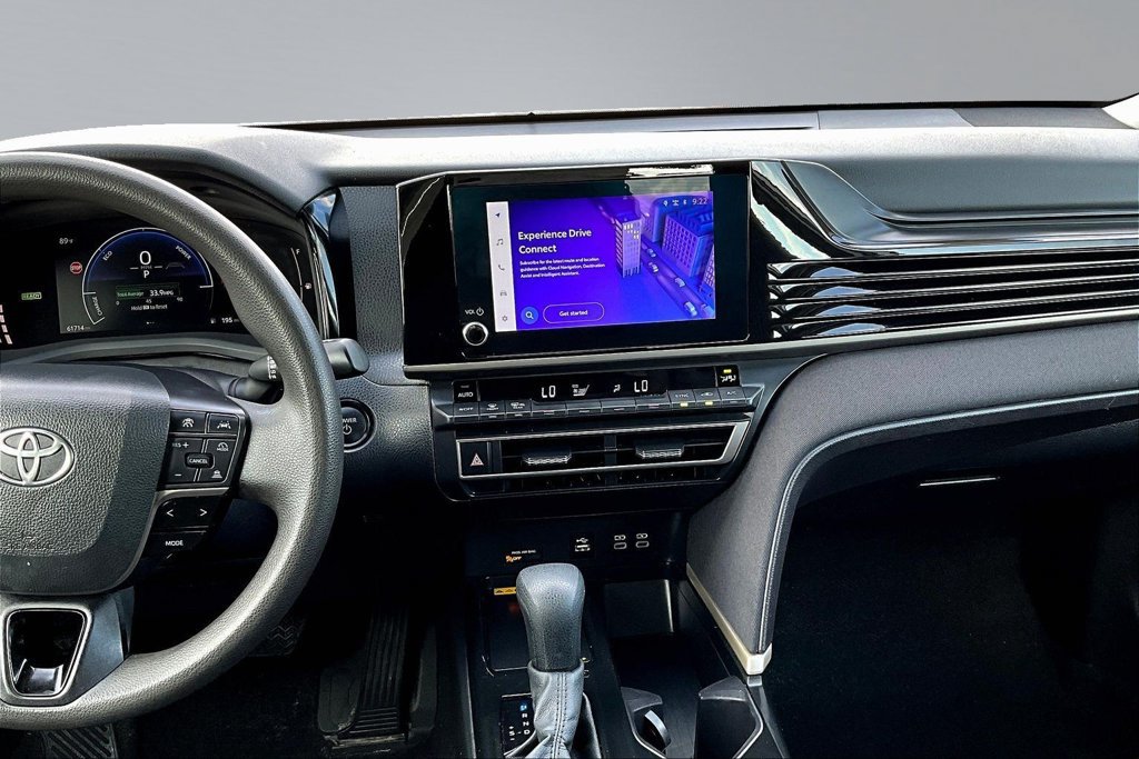 Used 2025 Toyota Camry LE FWD image 10