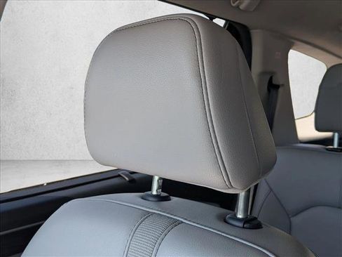 Used 2024 Honda Pilot EX-L image 13