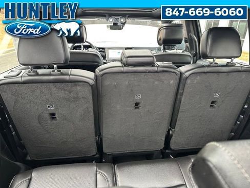 Used 2023 Jeep Wagoneer 4WD w/ Premium Group I image 10