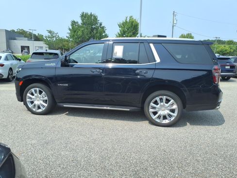 Used 2023 Chevrolet Tahoe High Country AWD/4WD image 9
