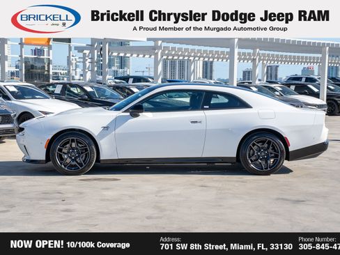 Used 2024 Dodge Charger R/T w/ Plus Group image 8