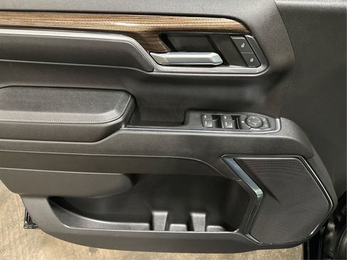 Used 2023 Chevrolet Silverado 1500 LT AWD/4WD image 20