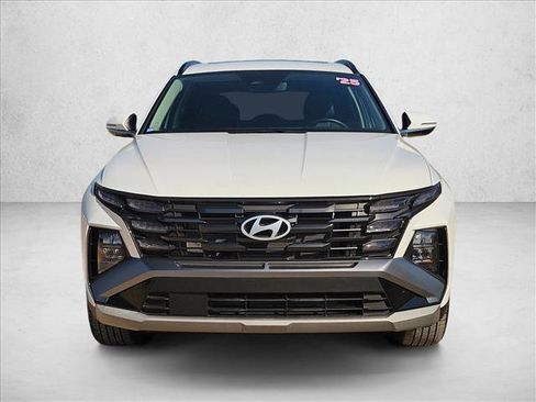 Used 2025 Hyundai Tucson SEL FWD image 2