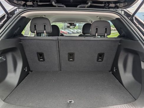 Used 2023 Chevrolet Bolt EUV LT w/ Driver Confidence Package FWD image 12