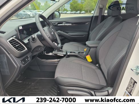 New 2026 Kia Seltos S FWD image 19