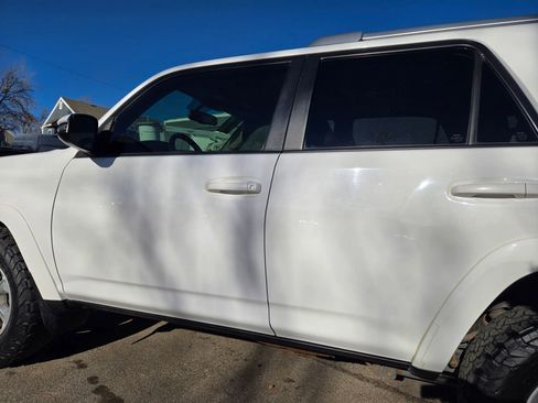 Used 2017 Toyota 4Runner SR5 Premium image 3