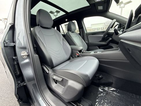 New 2026 Volkswagen Tiguan SE R-Line AWD/4WD image 24