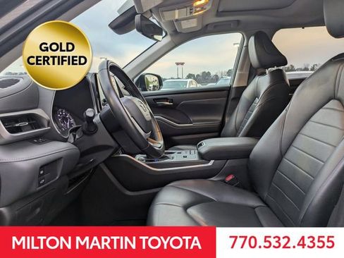 Certified 2022 Toyota Highlander XLE image 21