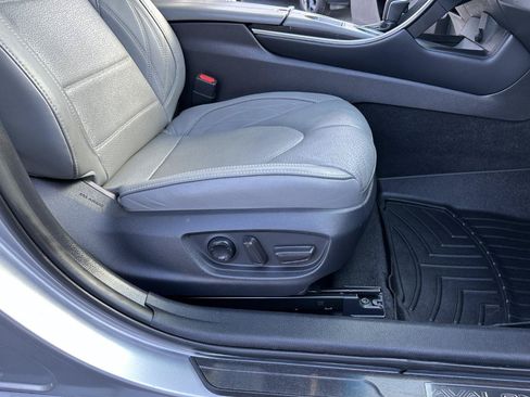 Used 2019 Toyota Avalon Limited w/ Advanced Safety Package FWD image 41