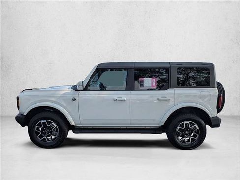 Used 2024 Ford Bronco Outer Banks AWD/4WD image 9