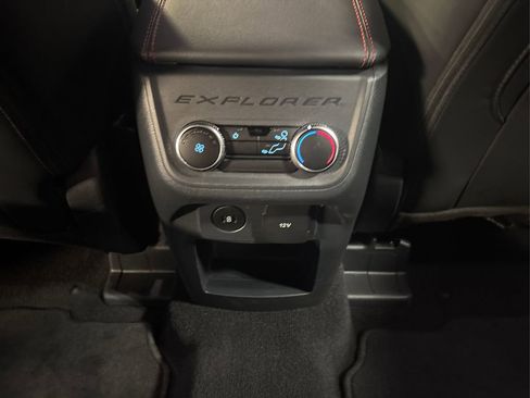 Certified 2025 Ford Explorer ST-Line w/ ST-Line Street Pack AWD/4WD image 30