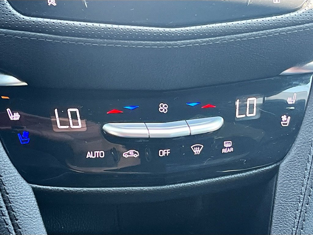 Used 2025 Cadillac XT5 Sportv w/ Technology Package AWD/4WD image 16