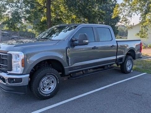 Used 2024 Ford F250 XL w/ FX4 Off-Road Package AWD/4WD image 2