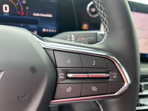 New 2026 Chevrolet Traverse LT w/ Sun and Wheel Package FWD image 20