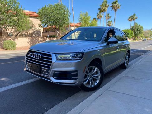 Used 2019 Audi Q7 3.0T Premium w/ Convenience Package AWD/4WD image 7
