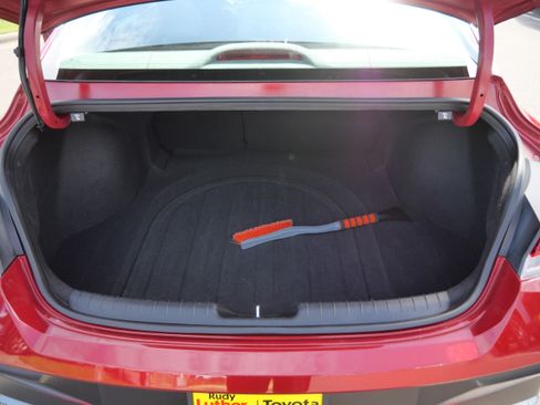 Used 2025 Hyundai Elantra SEL FWD image 18