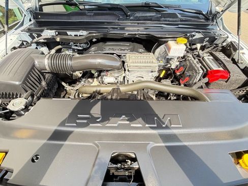 Used 2022 RAM 1500 Limited AWD/4WD image 7