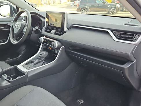 Used 2025 Toyota RAV4 XLE FWD image 19