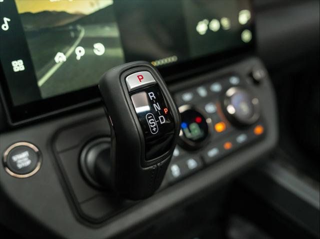 New 2026 Land Rover Defender 110 OCTA AWD/4WD image 29