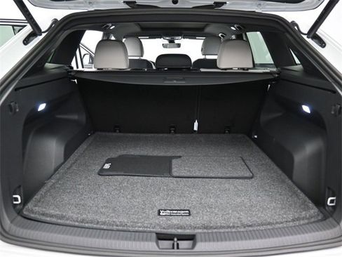 New 2026 Volkswagen Atlas Cross Sport SEL Premium R-Line image 12