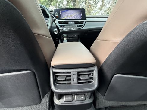Used 2022 Lexus ES 350 w/ Premium Package FWD image 36