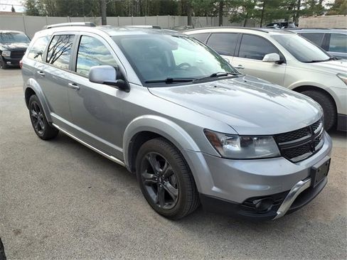 Used 2019 Dodge Journey Crossroad image 2