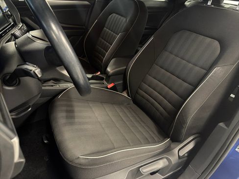 Used 2022 Volkswagen Jetta Sport image 8