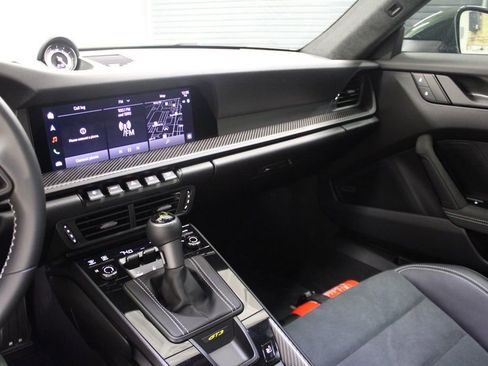 Certified 2025 Porsche 911 GT3 image 24