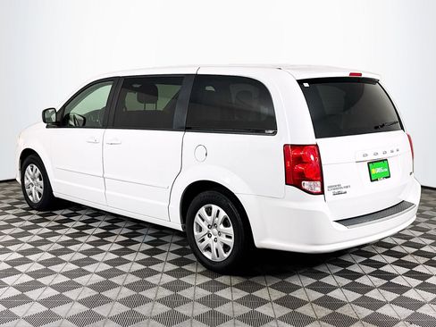 Used 2017 Dodge Grand Caravan SE FWD image 6